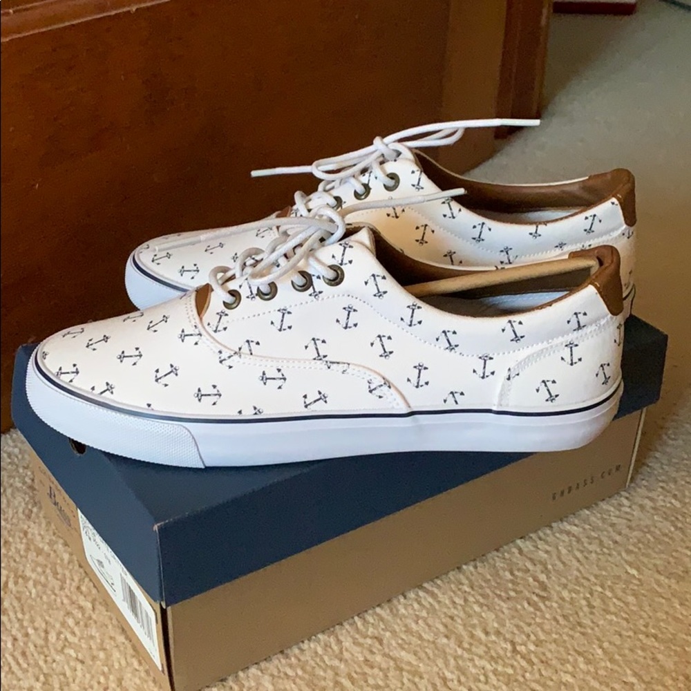 Bass canvas sneakers